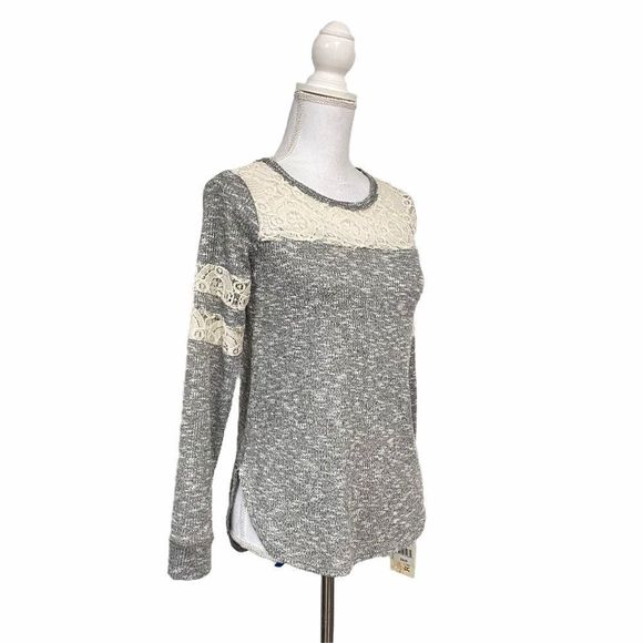 NEW! Small Gray Lace Neckline Long Sleeve Blouse - Picture 2 of 6